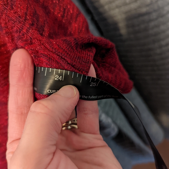 *sold* Apt. 9 red short sleeve sparkle sweater - Picture 4 of 8